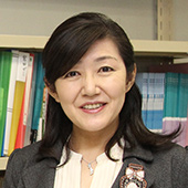 白河桃子さん